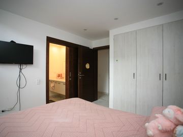SE VENDE HERMOSO DEPARTAMENTO CON JARDÍN PRIVADO Y ÁREAS COMUNALES PREMIUM