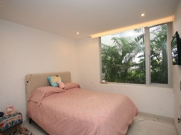 SE VENDE HERMOSO DEPARTAMENTO CON JARDÍN PRIVADO Y ÁREAS COMUNALES PREMIUM
