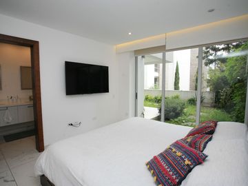 SE VENDE HERMOSO DEPARTAMENTO CON JARDÍN PRIVADO Y ÁREAS COMUNALES PREMIUM