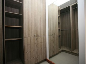 SE VENDE HERMOSA CASA EN LA VIÑA: DISEÑO EXCLUSIVO Y ACABADOS DE ALTA GAMA