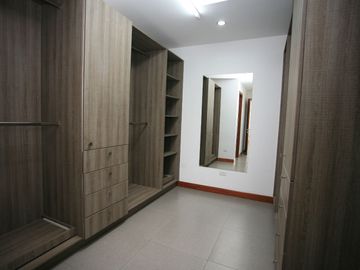 SE VENDE HERMOSA CASA EN LA VIÑA: DISEÑO EXCLUSIVO Y ACABADOS DE ALTA GAMA