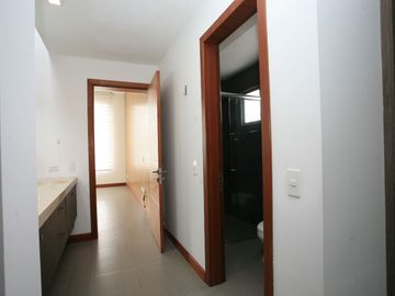 SE VENDE HERMOSA CASA EN LA VIÑA: DISEÑO EXCLUSIVO Y ACABADOS DE ALTA GAMA