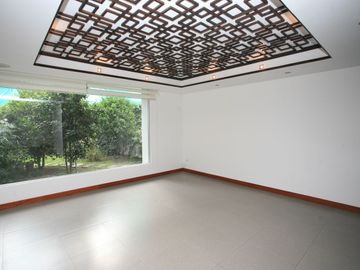 SE VENDE HERMOSA CASA EN LA VIÑA: DISEÑO EXCLUSIVO Y ACABADOS DE ALTA GAMA