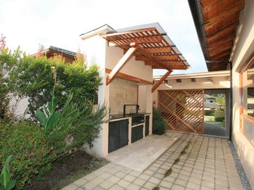 RESIDENCIA DE LUJO EN PAKAKUNA: UN PARAÍSO EXCLUSIVO ENTRE NATURALEZA Y COMODIDAD