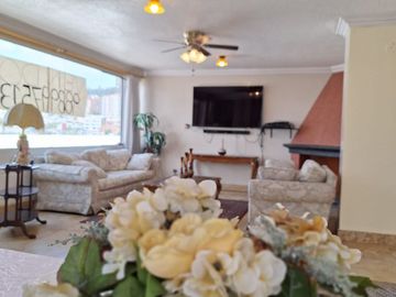 EXCELENTE DEPARTAMENTO EN EL CORAZÓN DE QUITO:  ESPACIO Y UBICACIÓN IDEAL