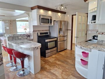 EXCELENTE DEPARTAMENTO EN EL CORAZÓN DE QUITO:  ESPACIO Y UBICACIÓN IDEAL