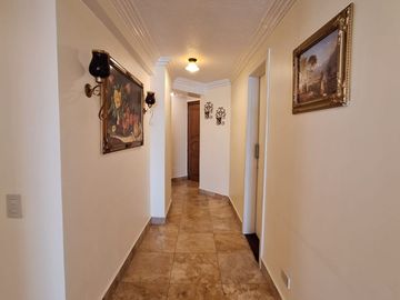 EXCELENTE DEPARTAMENTO EN EL CORAZÓN DE QUITO:  ESPACIO Y UBICACIÓN IDEAL