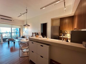 RUSH SALE 1BR Unit at Shang Salcedo Place Makati City