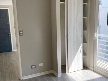 VENDE Departamento 1D,1B metro Santa Ana