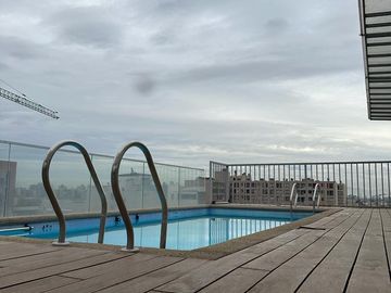 VENDE Departamento 1D,1B metro Santa Ana