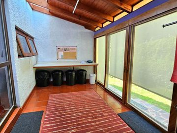 LAS CAÑADAS CASA EN VENTA CON PROYECTO ÚNICO Y HERMOSO JARDÍN