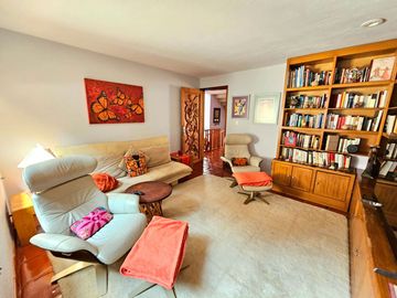 LAS CAÑADAS CASA EN VENTA CON PROYECTO ÚNICO Y HERMOSO JARDÍN