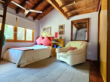 LAS CAÑADAS CASA EN VENTA CON PROYECTO ÚNICO Y HERMOSO JARDÍN