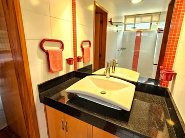LAS CAÑADAS CASA EN VENTA CON PROYECTO ÚNICO Y HERMOSO JARDÍN
