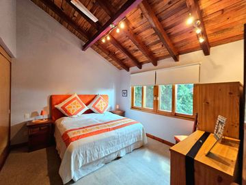 LAS CAÑADAS CASA EN VENTA CON PROYECTO ÚNICO Y HERMOSO JARDÍN