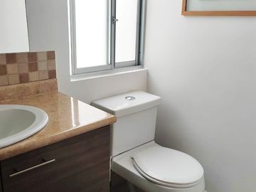 VENDO DEPARTAMENTO EN TUMBACO - CERCA AL WILLIAM SHAKESPEARE