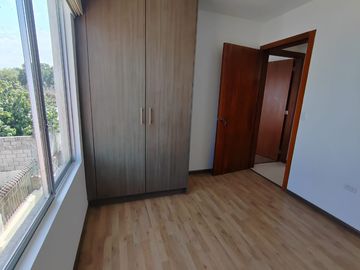 VENDO DEPARTAMENTO EN TUMBACO - CERCA AL WILLIAM SHAKESPEARE