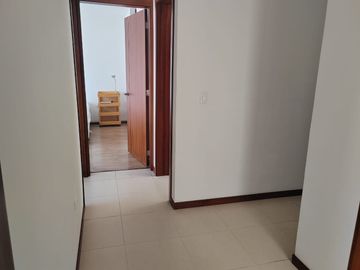 VENDO DEPARTAMENTO EN TUMBACO - CERCA AL WILLIAM SHAKESPEARE