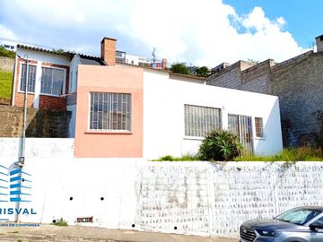 🏯Casa con amplio terreno en venta en el sector Monjas / Alma Lojana