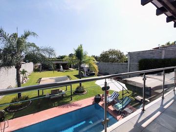 Xochitepec Morelos Casa en Venta con gran jardín y alberca