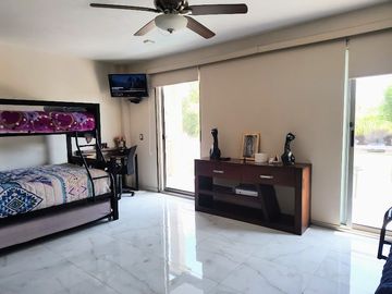 Xochitepec Morelos Casa en Venta con gran jardín y alberca