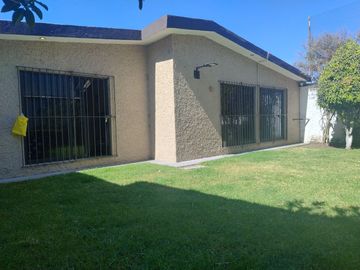 Cómoda casa con jardín en en Bosques del Lago Cuautitlán Izcalli