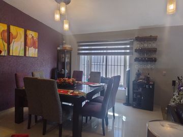 Cómoda casa con jardín en en Bosques del Lago Cuautitlán Izcalli