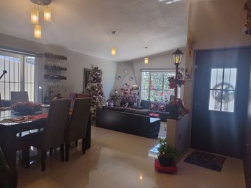 Cómoda casa con jardín en en Bosques del Lago Cuautitlán Izcalli