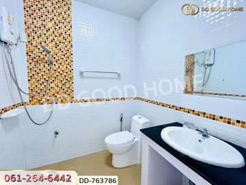 Townhouse, Chalida Village, Rangsit-Klong 3, Pathum Thani, near Wat Dhammakaya