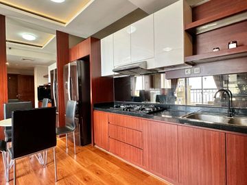 SEWA TAHUNAN APARTEMEN MEWAH WATEPRLACE RESIDENCE 2BR SIAP HUNI LANTAI TINGGI