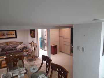 SE VENDE CASA CON PAPELERIA DE 40 AÑOS DE ACREDITACION