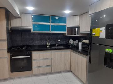 SE VENDE CASA CON PAPELERIA DE 40 AÑOS DE ACREDITACION