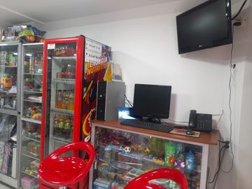 SE VENDE CASA CON PAPELERIA DE 40 AÑOS DE ACREDITACION