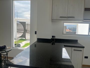 CASA EN VENTA POR ESTRENAR 3  DORMITORIOS SANGOLQUI