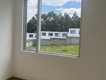 CASA EN VENTA POR ESTRENAR 3  DORMITORIOS SANGOLQUI