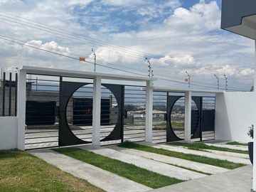 CASA EN VENTA POR ESTRENAR 3  DORMITORIOS SANGOLQUI
