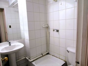 2 Dorm, 2 Bañ, Est, Bod. Cerca Metro Moneda Y Parque Almagro