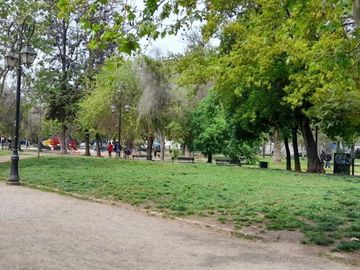 2 Dorm, 2 Bañ, Est, Bod. Cerca Metro Moneda Y Parque Almagro