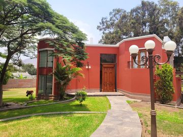 LA PLANICIE, ACOGEDORA CASA RODEADA DE NATURALEZA