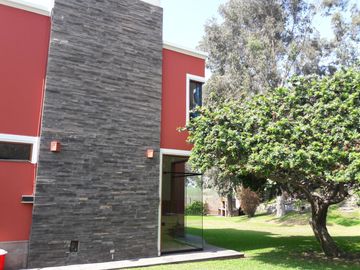 LA PLANICIE, ACOGEDORA CASA RODEADA DE NATURALEZA