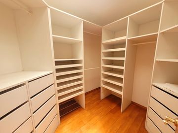 LA PLANICIE, ACOGEDORA CASA RODEADA DE NATURALEZA