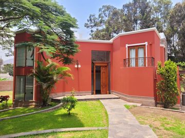 LA PLANICIE, ACOGEDORA CASA RODEADA DE NATURALEZA