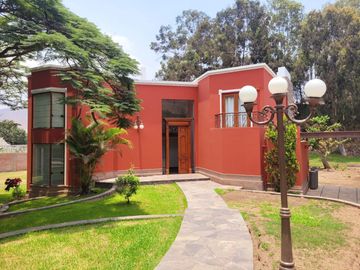 LA PLANICIE, ACOGEDORA CASA RODEADA DE NATURALEZA