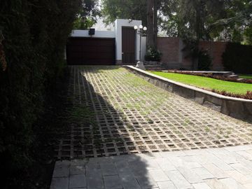 LA PLANICIE, ACOGEDORA CASA RODEADA DE NATURALEZA