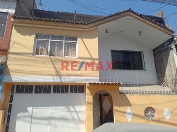 Venta Hermosa Casa Urbana En Lima - San Juan De Miraflores