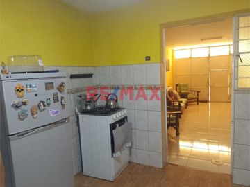 Venta Hermosa Casa Urbana En Lima - San Juan De Miraflores