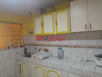 Venta Hermosa Casa Urbana En Lima - San Juan De Miraflores