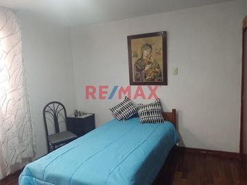 Venta Hermosa Casa Urbana En Lima - San Juan De Miraflores