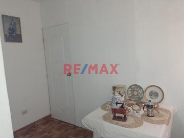 Venta Hermosa Casa Urbana En Lima - San Juan De Miraflores