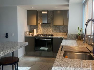 VENDO PENT HOUSE EN UNO DE LAS TORRES MAS BONITAS DE LA CIUDAD Y CON BELLOS PANORAMAS DE BOCA DEL RIO